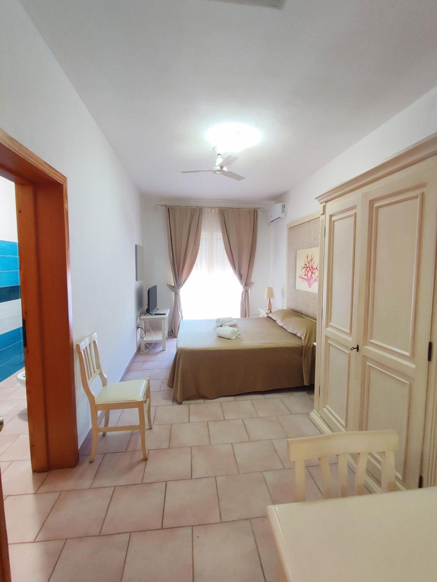 A.I.R. Hotel Gabbiano Isola Rossa Luaran gambar